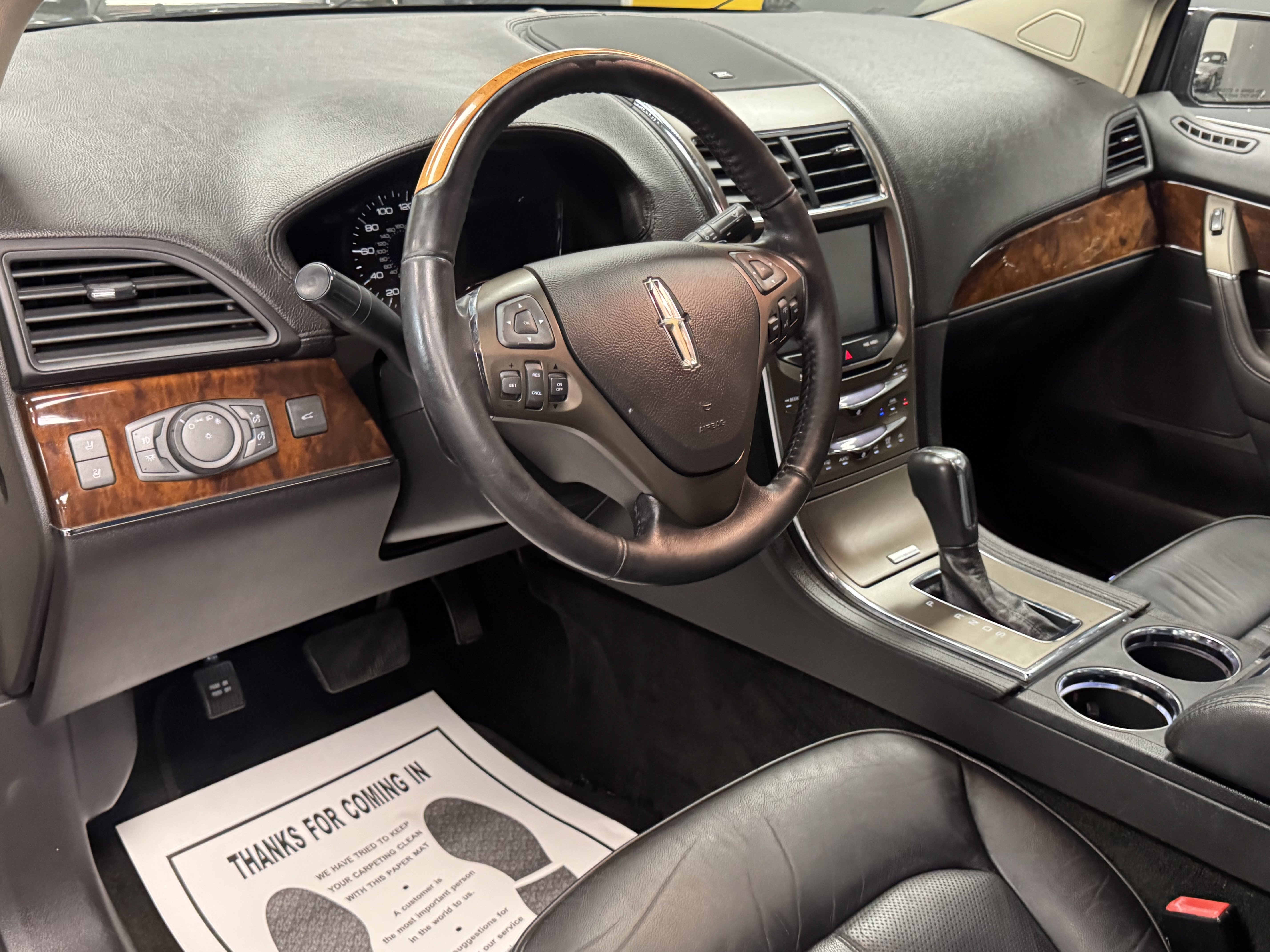 Used 2015 Lincoln MKX FWD 4dr w/ Equipment Group 102A image 12