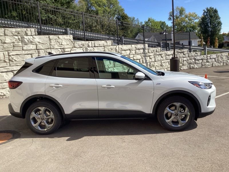 New 2026 Ford Escape ST-Line Select w/ Tech Pack #1 AWD/4WD image 8