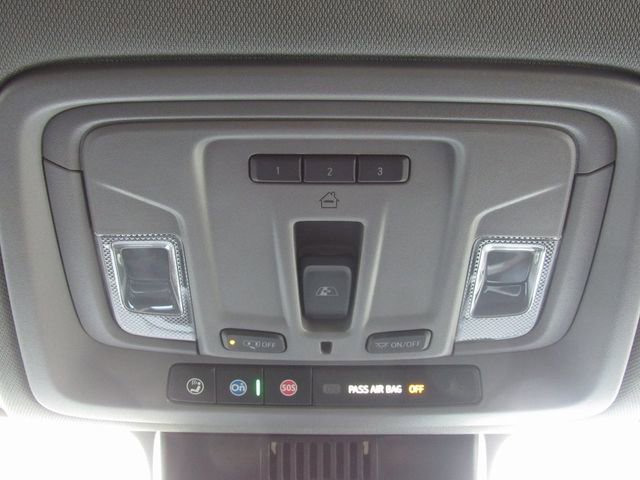 Used 2025 GMC Sierra 2500 SLT w/ SLT Premium Package AWD/4WD image 31