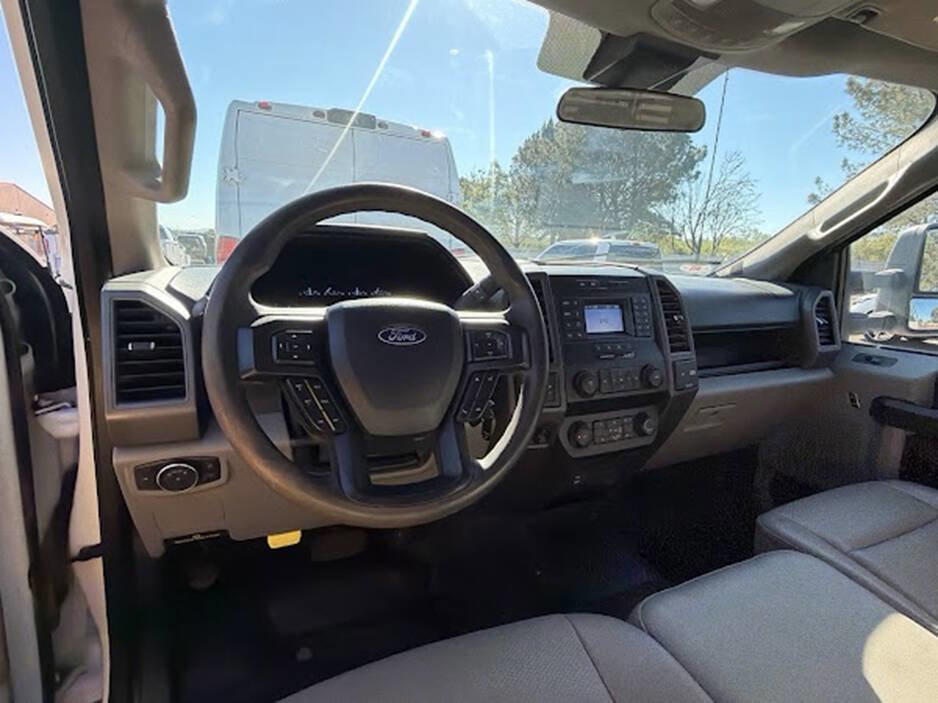 Used 2022 Ford F250 XL w/ Power Equipment Group image 12