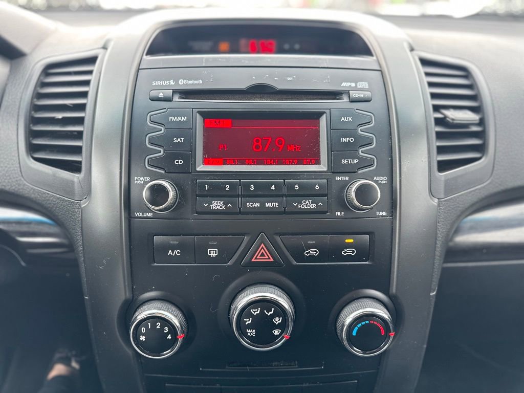 Used 2012 Kia Sorento LX image 6