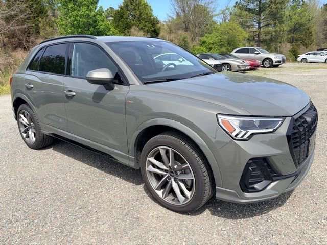 Used 2025 Audi Q3 2.0T Premium w/ Convenience Package AWD/4WD image 3