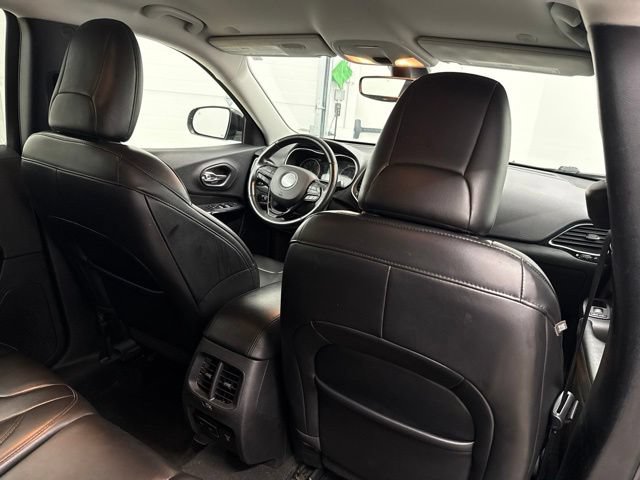 Used 2020 Jeep Cherokee Latitude Plus AWD/4WD image 25