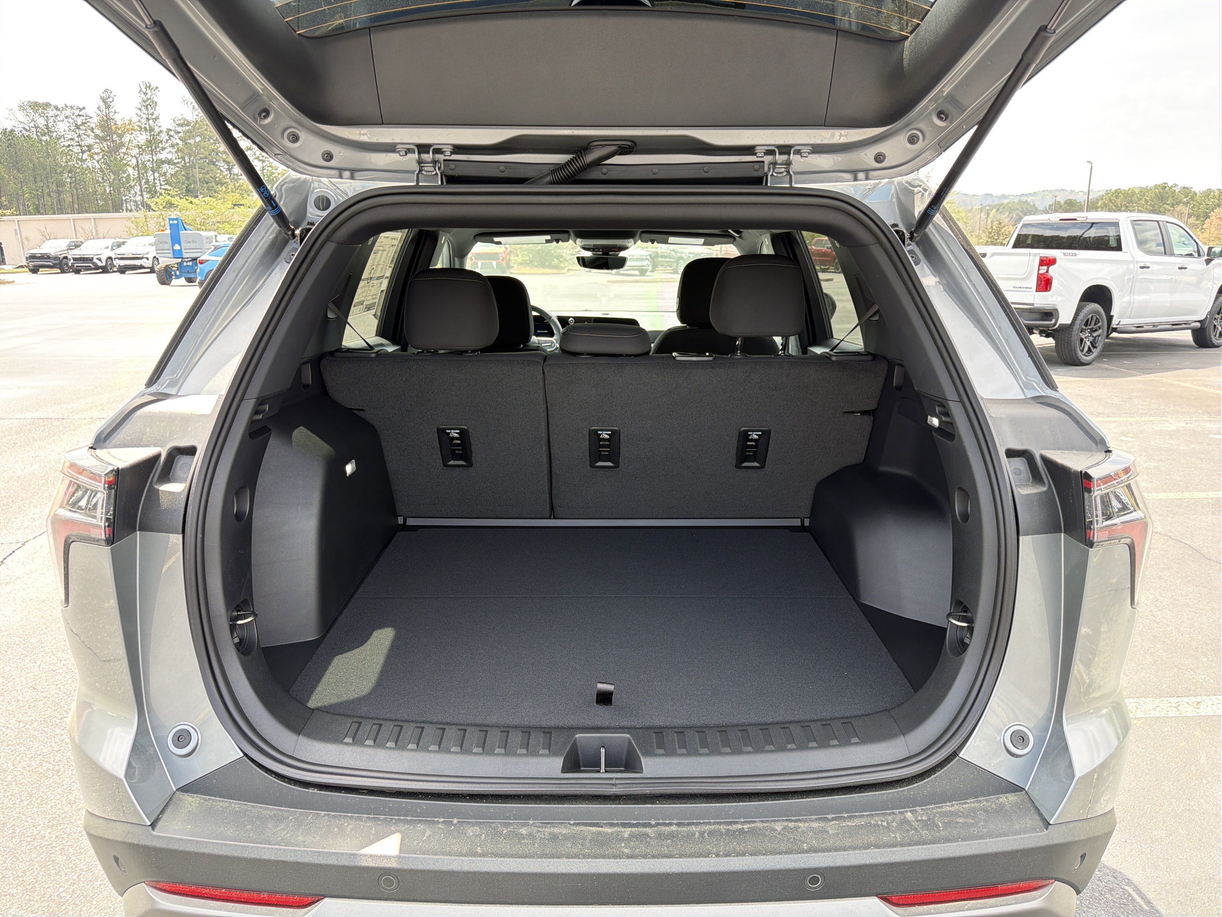 New 2026 Chevrolet Equinox LT w/ Midnight Edition image 18