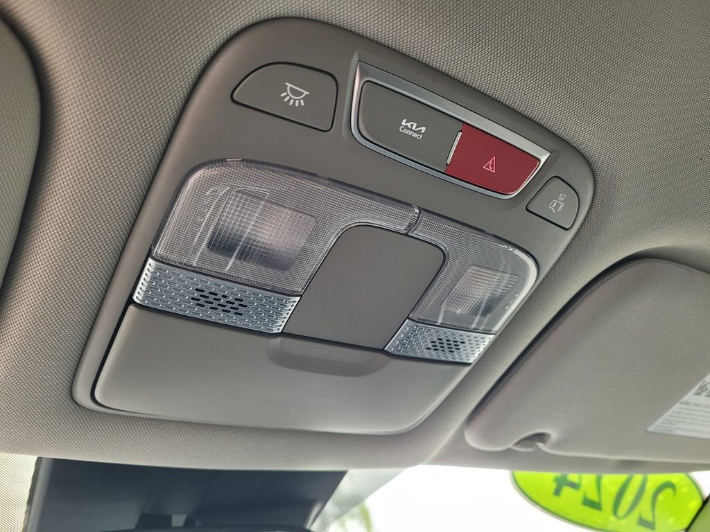 Used 2024 Kia Telluride LX image 18