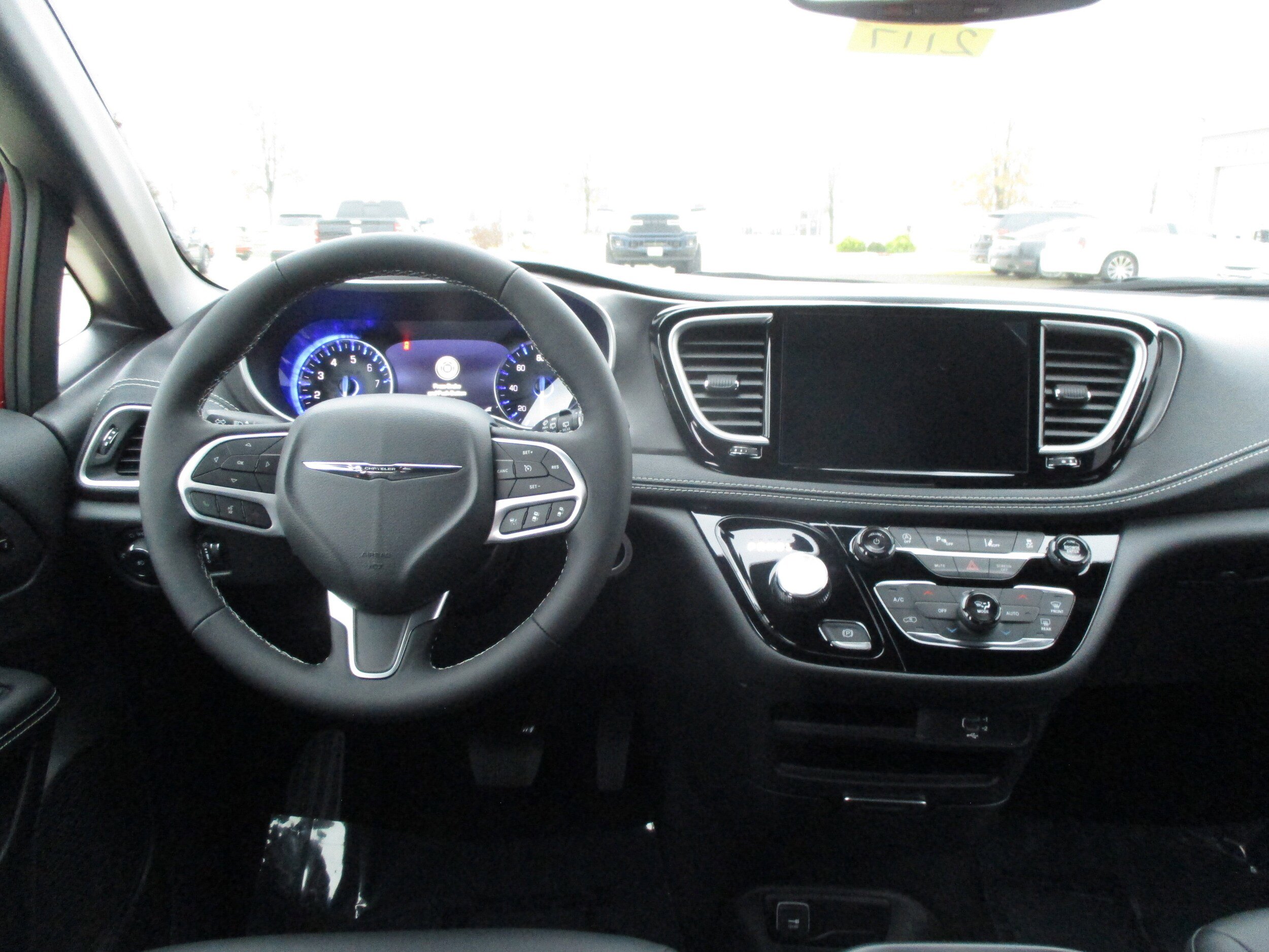 New 2026 Chrysler Pacifica Select image 14