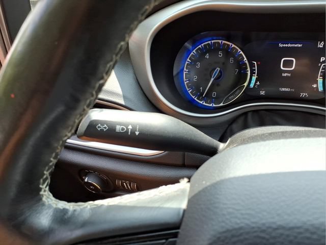 Used 2020 Chrysler Pacifica Touring-L w/ Advanced Safetytec Group AWD/4WD image 20