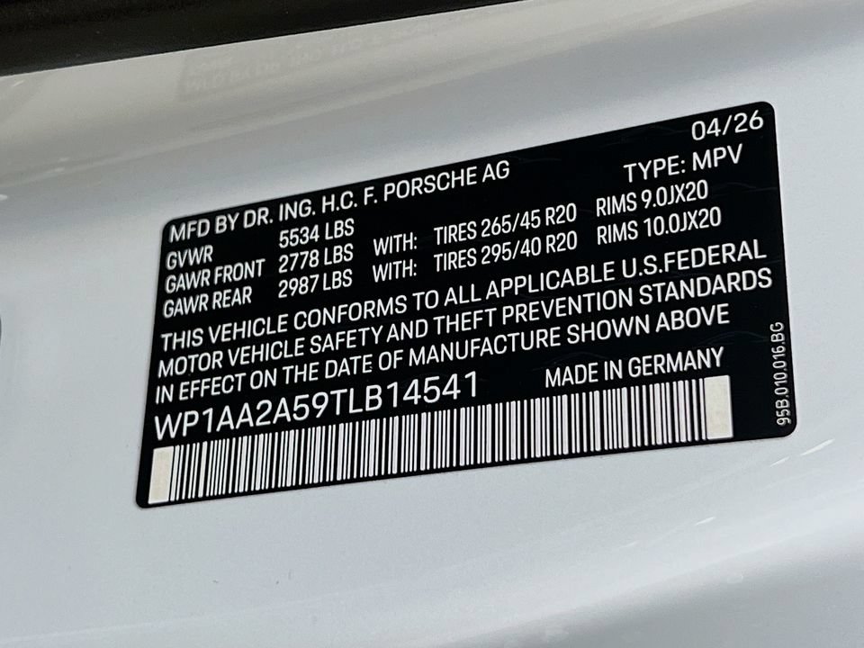New 2026 Porsche Macan AWD/4WD image 35