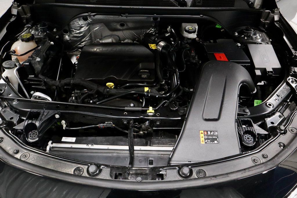 Used 2025 Buick Envista Preferred w/ Convenience II Package image 16