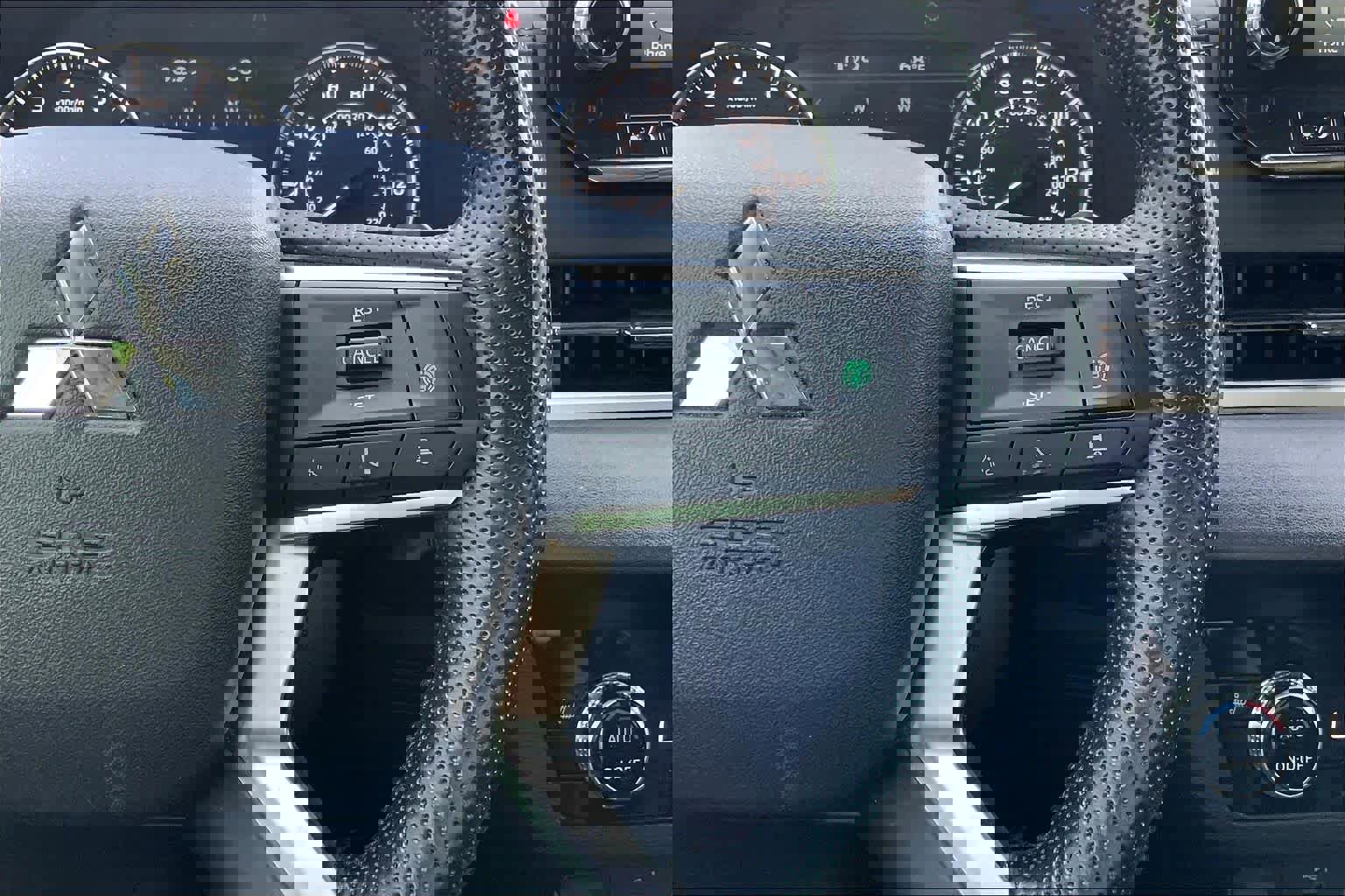 Used 2022 Mitsubishi Outlander SE image 24