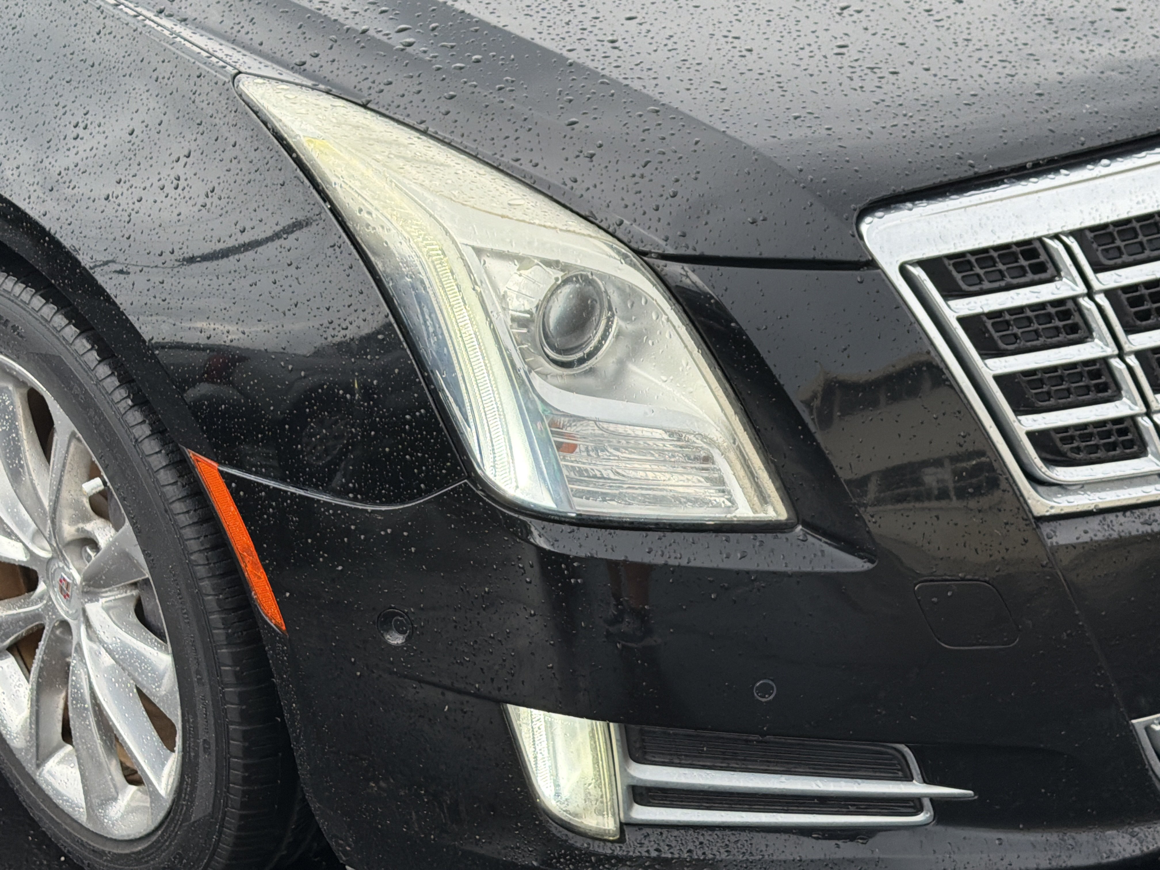 Used 2014 Cadillac XTS Luxury w/ Driver Awareness Package FWD image 9