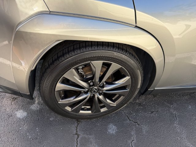 Used 2019 Lexus UX 200 F Sport w/ F Sport Premium Package FWD image 9