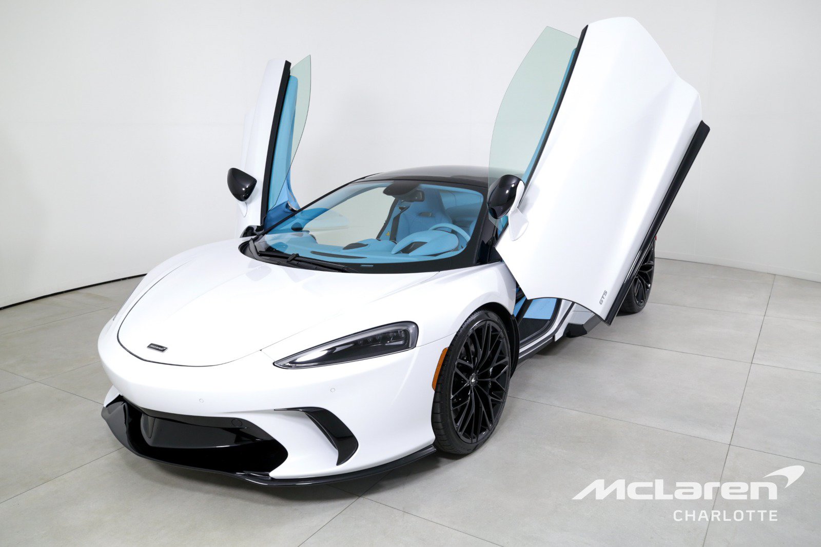 Used 2025 McLaren GTS RWD image 5