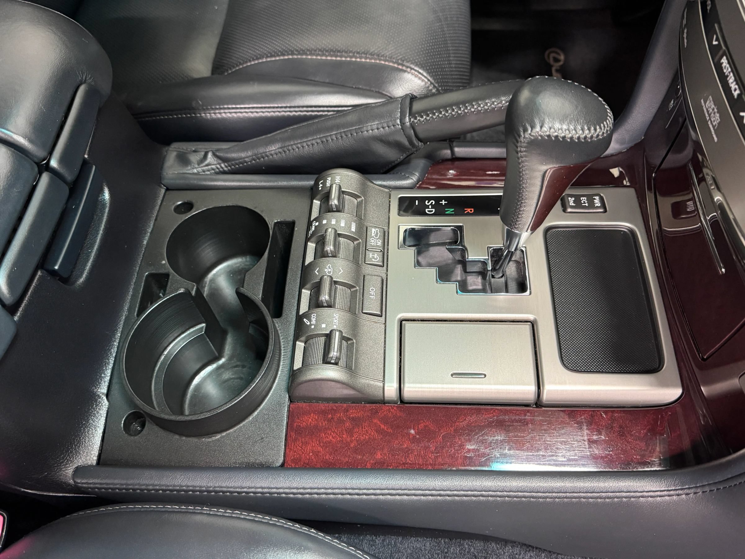 Used 2015 Lexus LX 570 4WD image 14