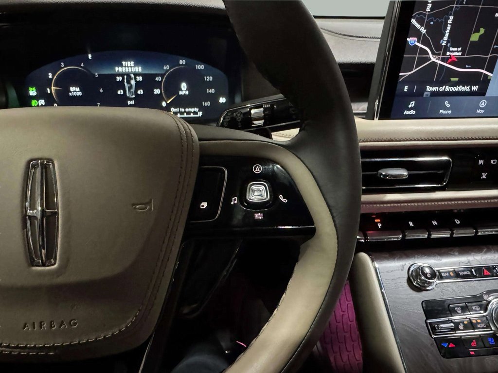 Certified 2023 Lincoln Aviator Reserve w/ Equipment Group 201A image 12