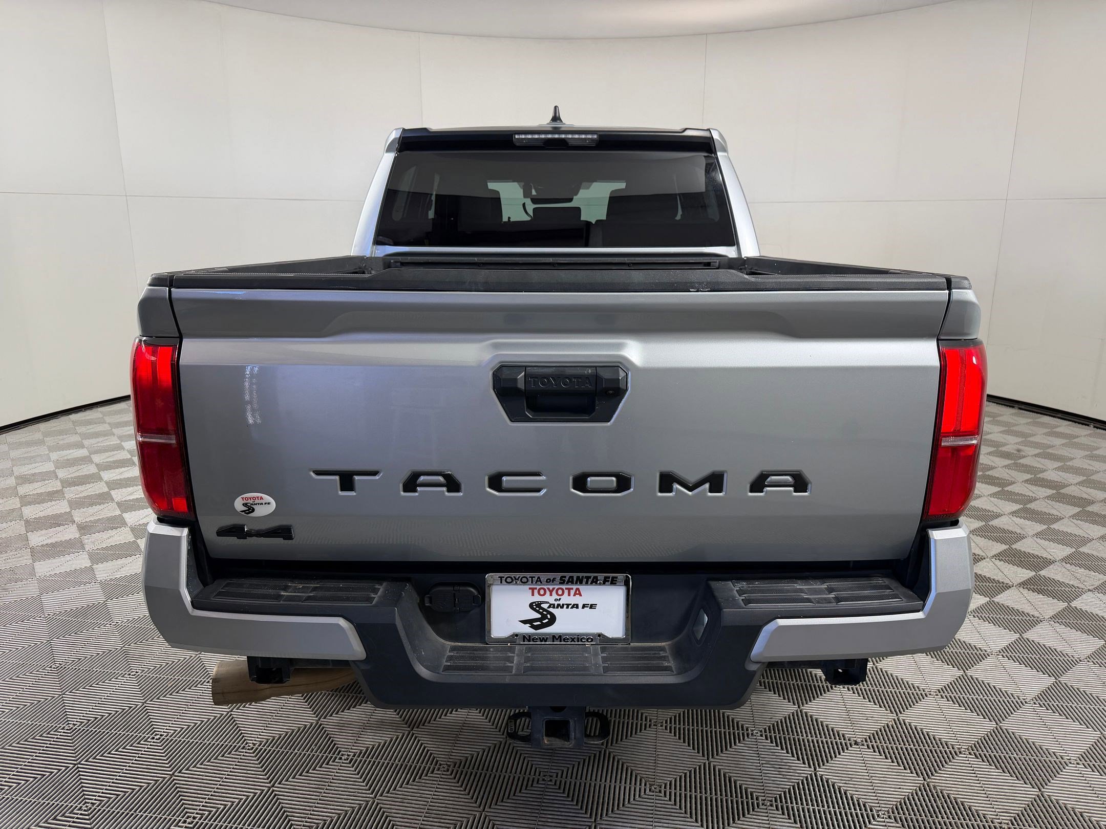 Certified 2024 Toyota Tacoma SR5 image 9