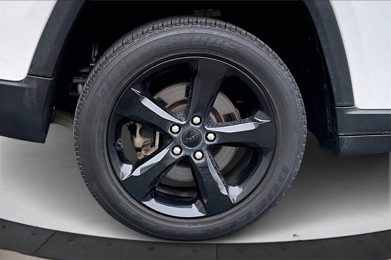 Used 2021 Jeep Grand Cherokee L Laredo image 35