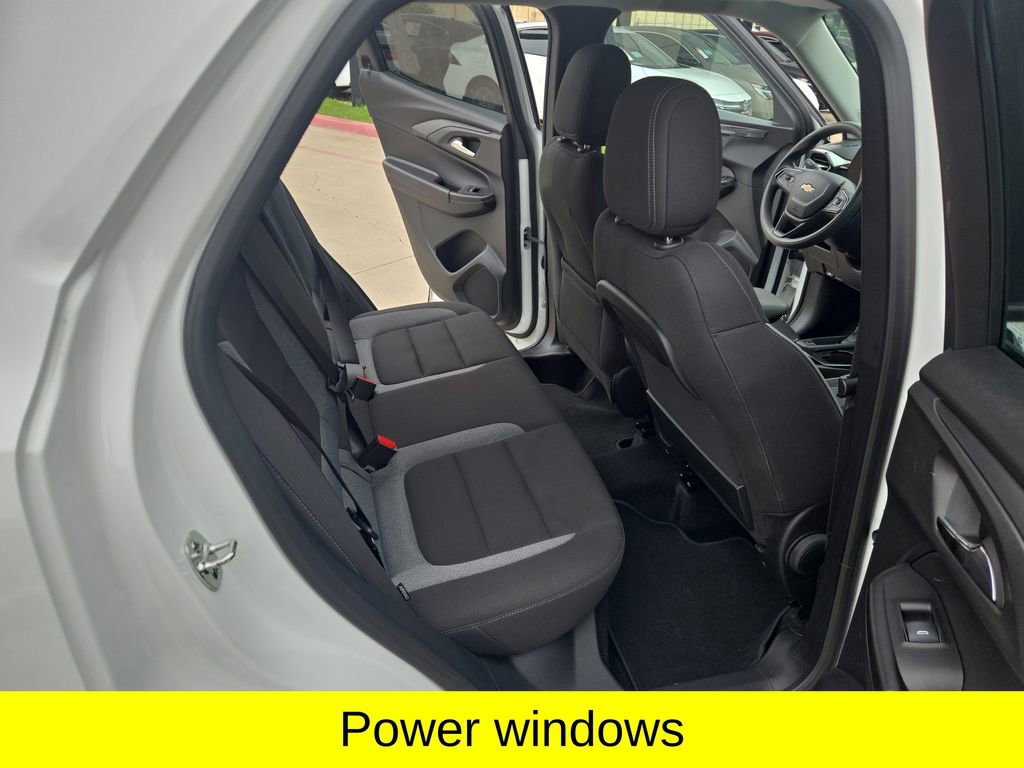 Used 2025 Chevrolet TrailBlazer LT AWD/4WD image 14