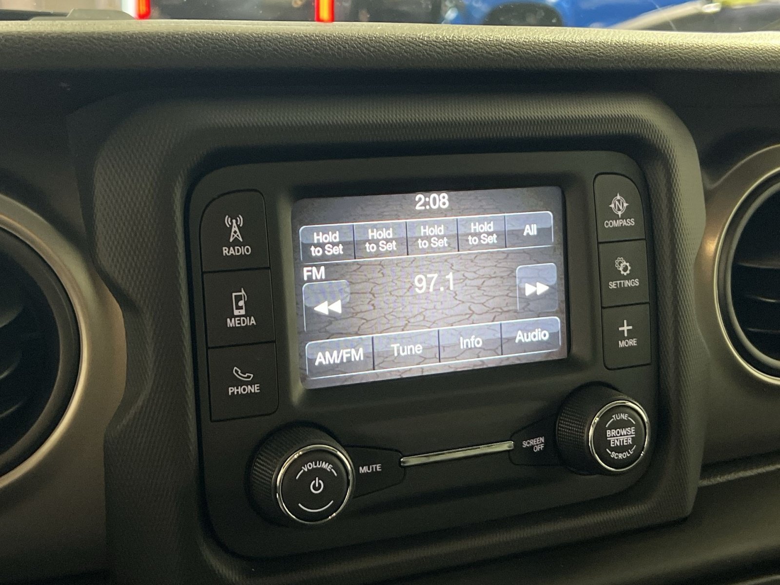 Used 2019 Jeep Wrangler Sport AWD/4WD image 18