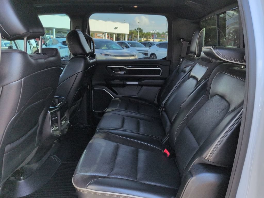 Used 2019 RAM 1500 Laramie AWD/4WD image 12