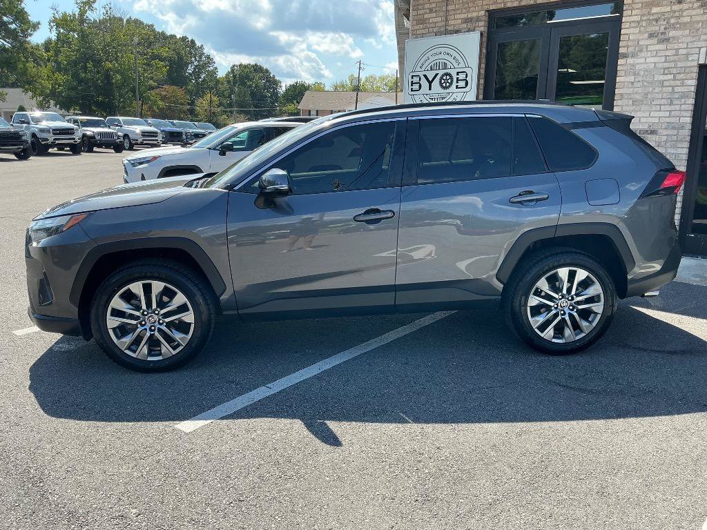 Used 2022 Toyota RAV4 XLE Premium FWD image 2