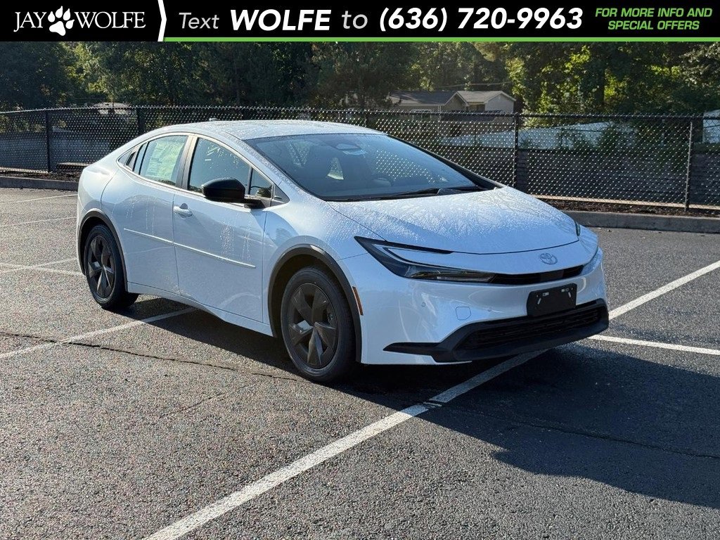 New 2026 Toyota Prius LE image 1