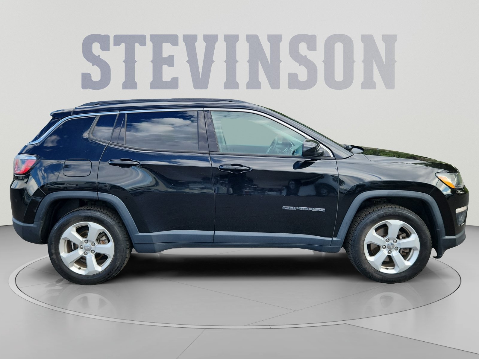 Used 2017 Jeep Compass Latitude w/ Popular Equipment Group AWD/4WD image 6