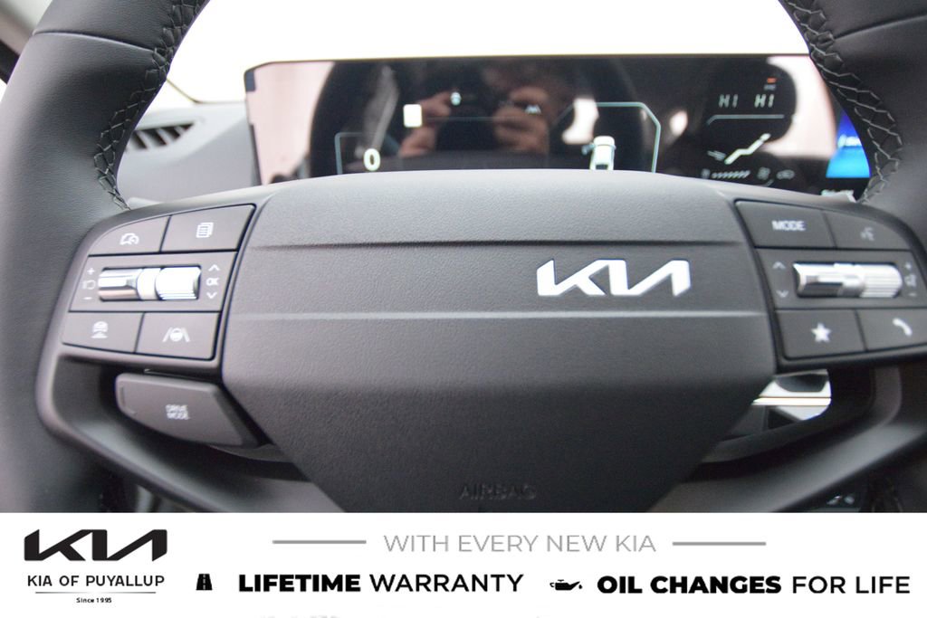 New 2025 Kia K4 EX image 26