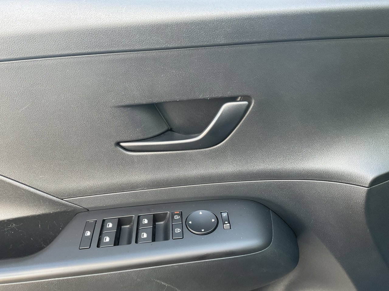 Used 2025 Hyundai Kona SEL FWD image 20