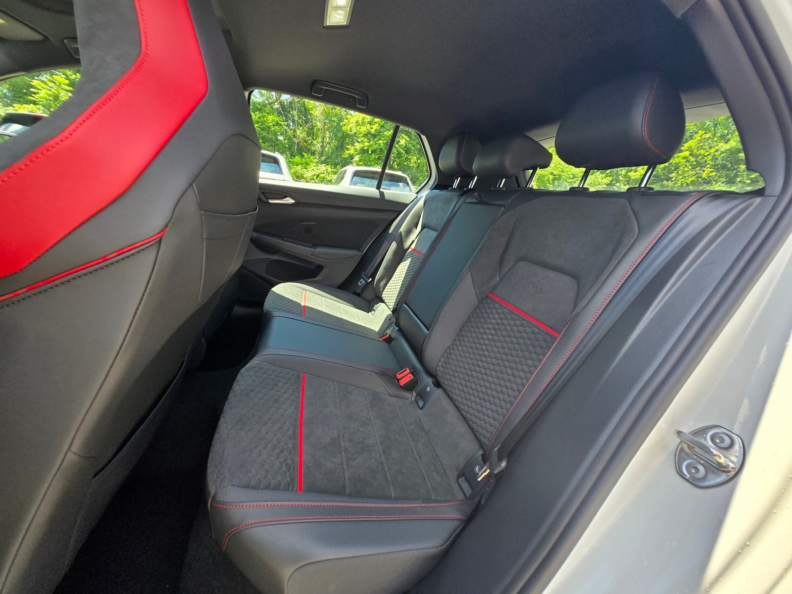 New 2026 Volkswagen GTI SE FWD image 15