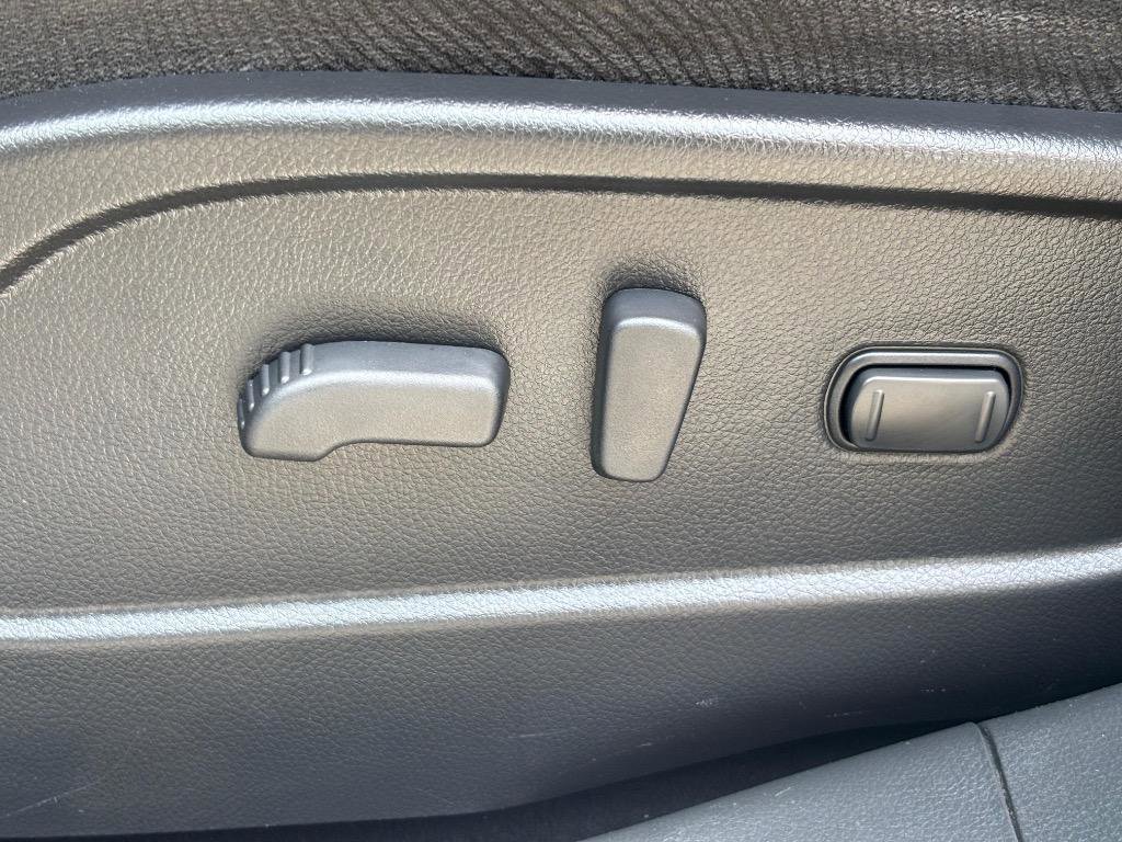 Used 2012 Nissan Murano SV FWD image 14