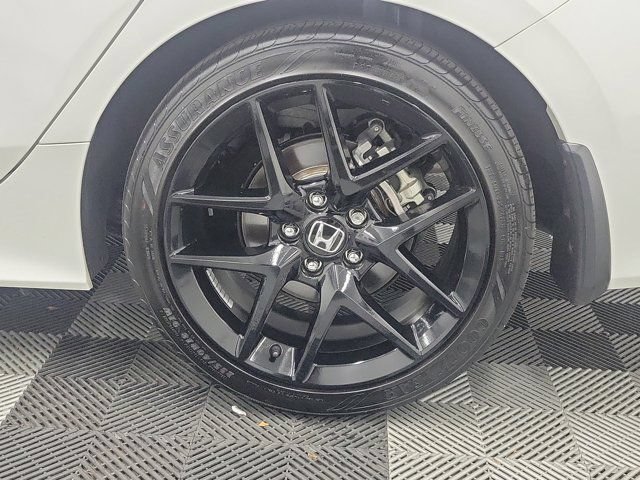 Used 2025 Honda Civic Sport image 11
