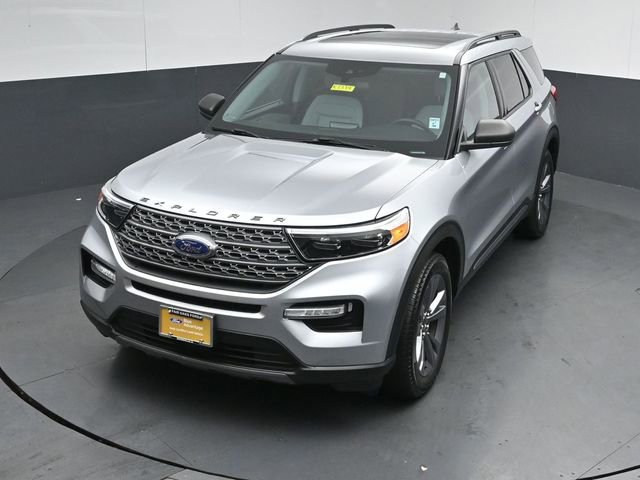 Certified 2021 Ford Explorer XLT w/ Equipment Group 202A AWD/4WD image 48