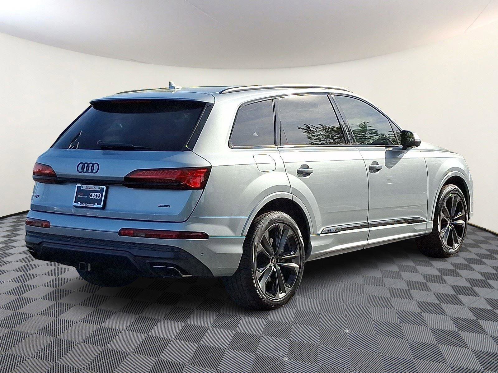 Used 2025 Audi Q7 3.0T Premium Plus w/ Premium Plus Package AWD/4WD image 6