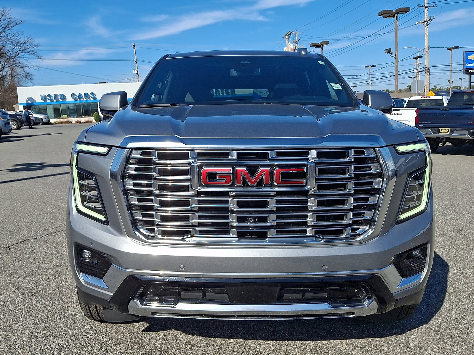 Used 2025 GMC Yukon XL Denali w/ Sun & Power Step Package image 2