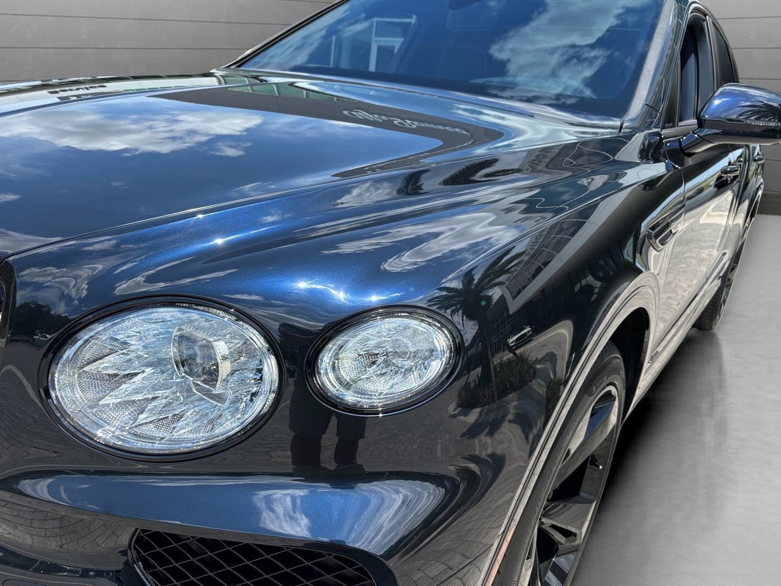 Used 2024 Bentley Bentayga image 22