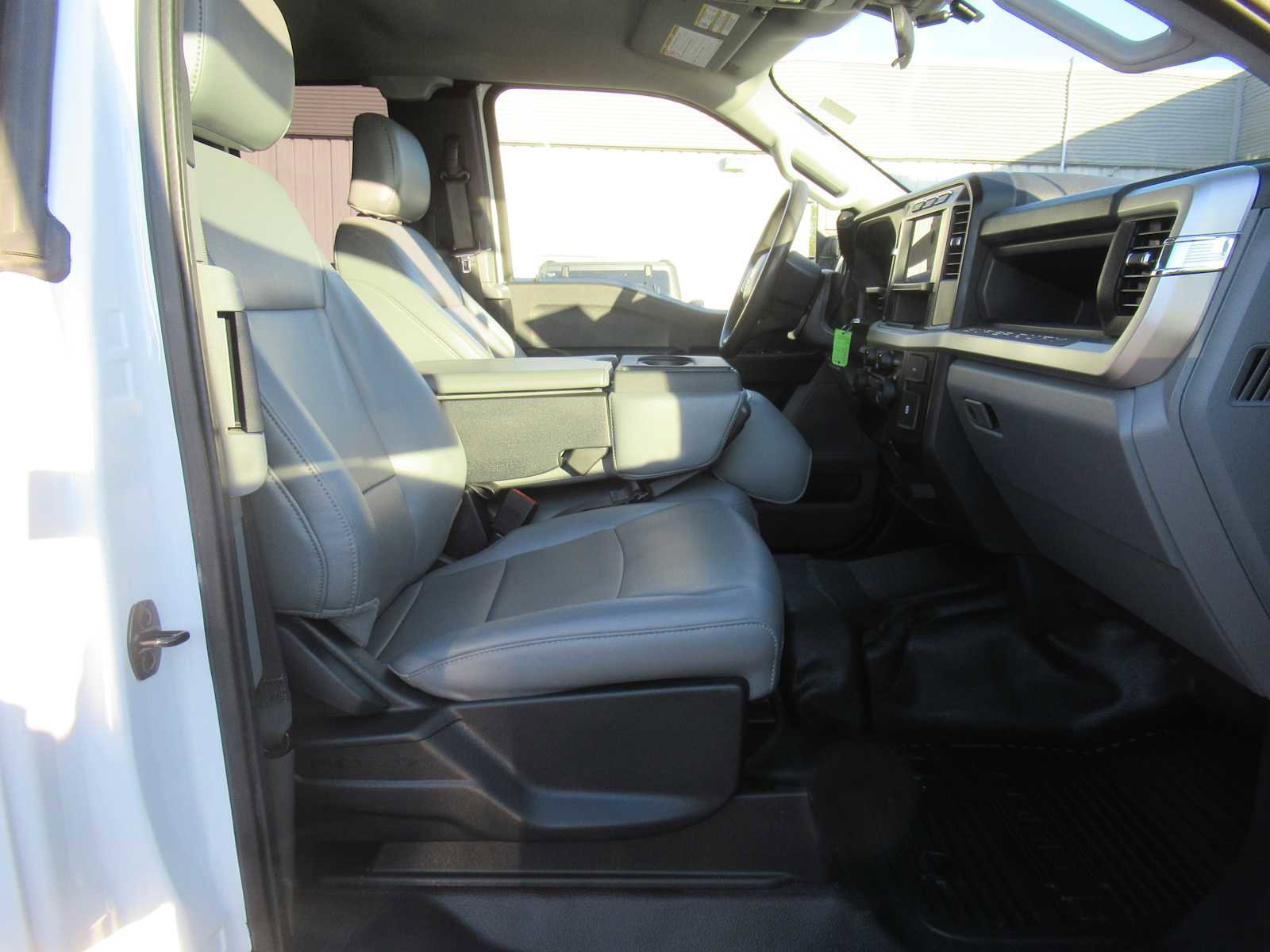 Used 2023 Ford F250 XL w/ XL Chrome Package image 15