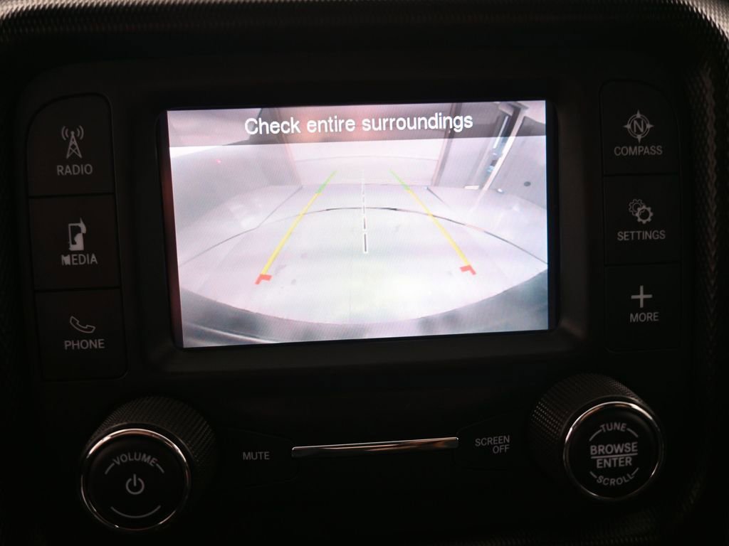 Used 2020 Jeep Wrangler Sport image 31