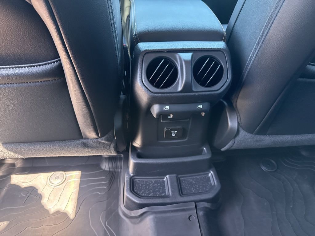 Certified 2022 Jeep Wrangler Unlimited Sahara AWD/4WD image 21