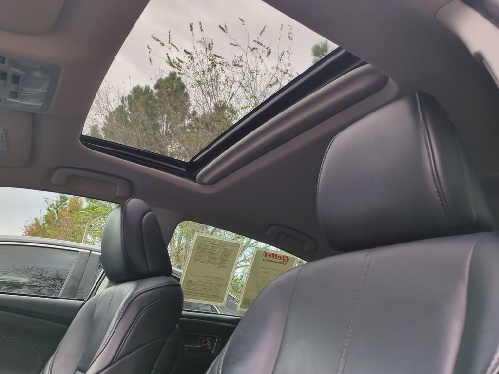 Used 2015 Toyota Avalon Limited image 20