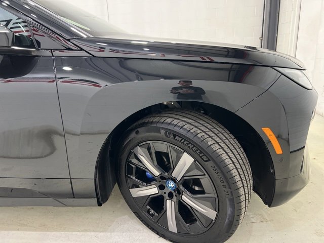 Used 2025 BMW iX xDrive50 image 4