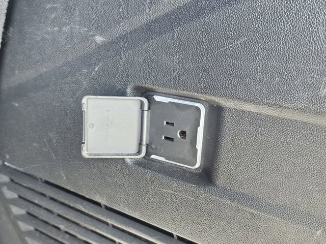 Used 2023 Chevrolet Tahoe LT image 30