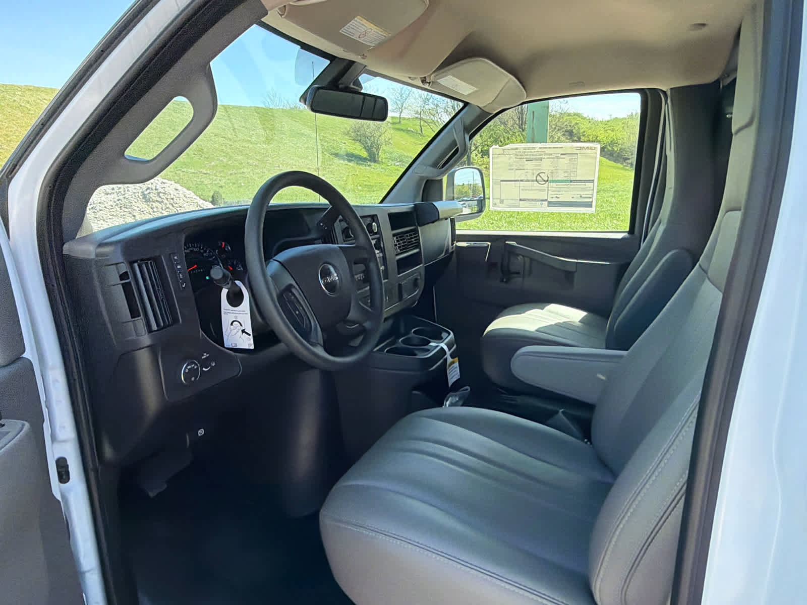 New 2025 GMC Savana 2500 w/ Driver Convenience Package image 28