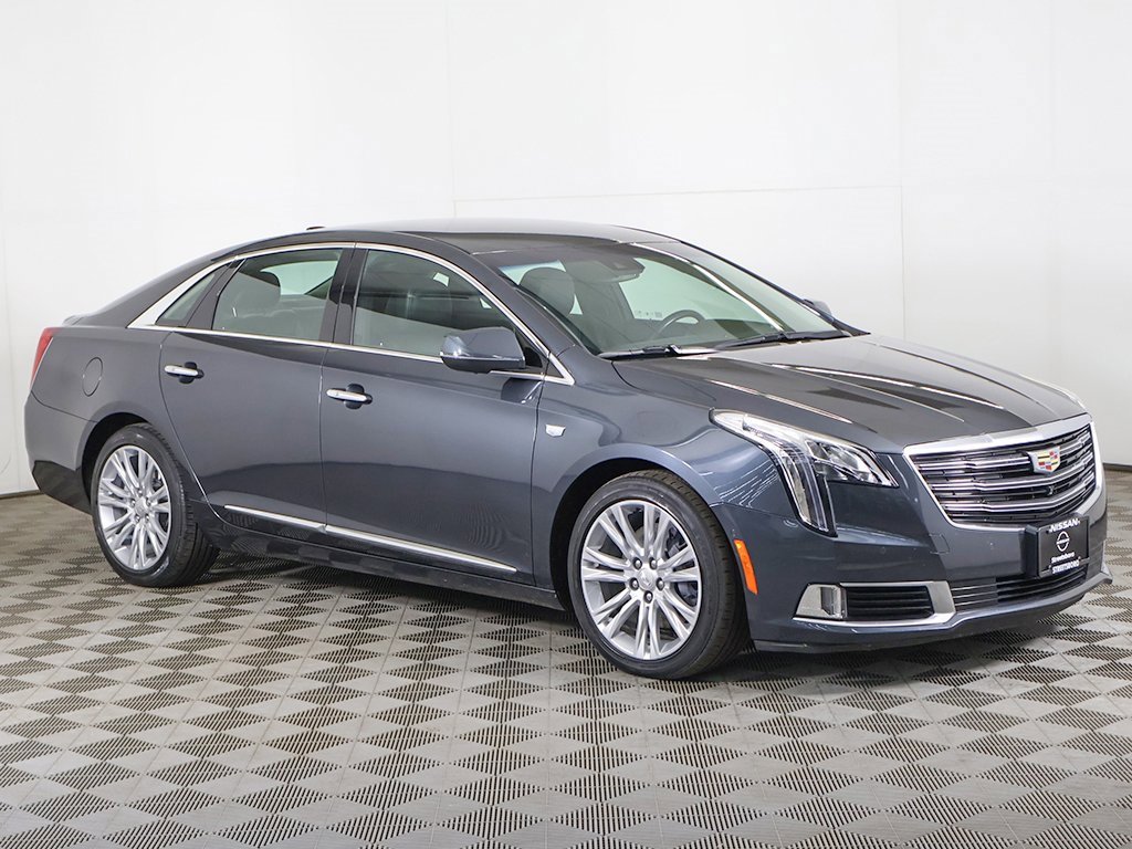 Used 2018 Cadillac XTS Luxury w/ Driver Awareness Package image 2