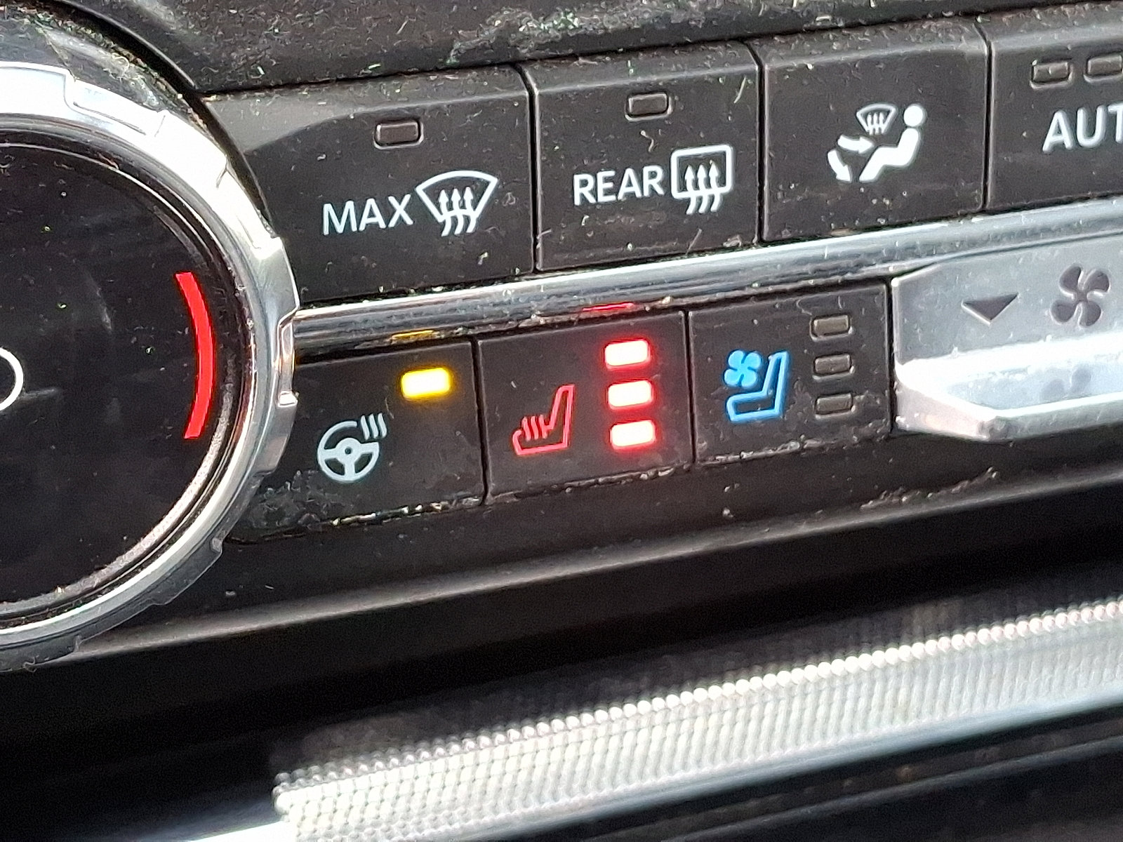 Certified 2022 Ford F150 Lariat w/ Equipment Group 502A High image 25