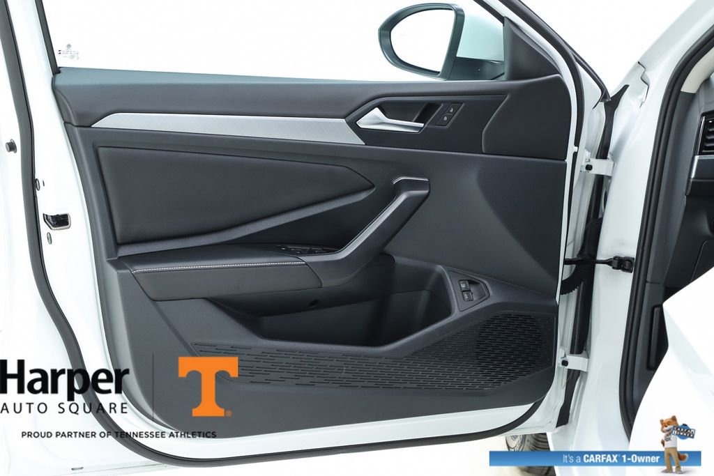 Used 2024 Volkswagen Jetta SE w/ Panoramic Sunroof Package image 55