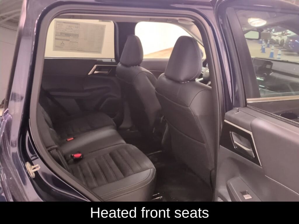 New 2025 Mitsubishi Outlander SE AWD/4WD image 12