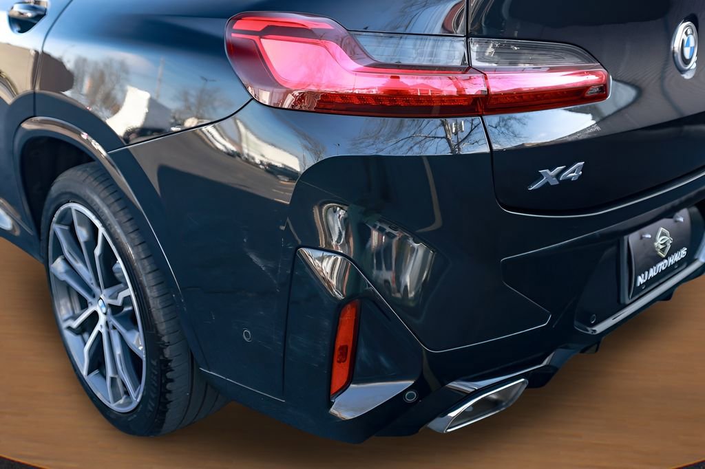 Used 2022 BMW X4 xDrive30i w/ M Sport Package 2 image 9