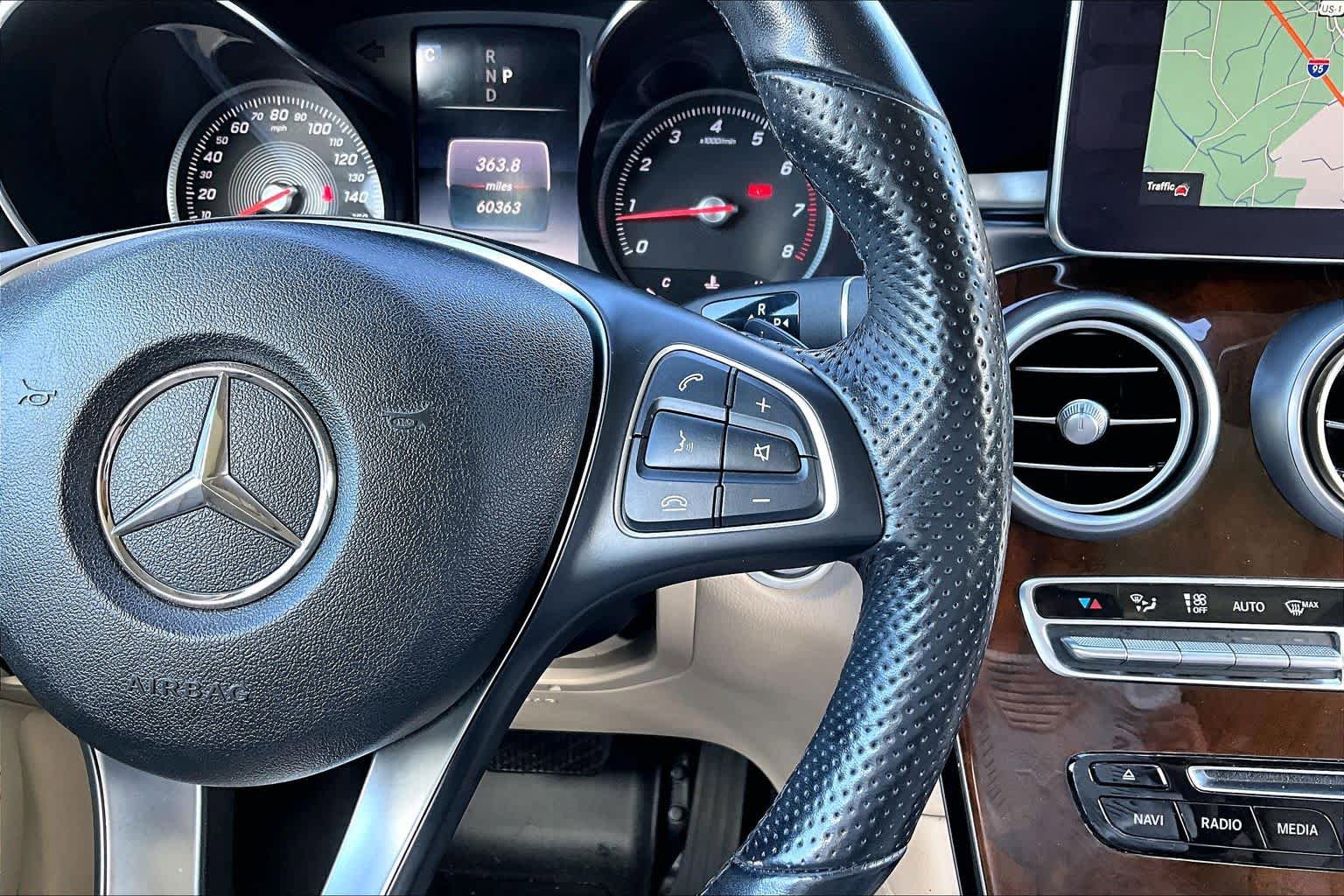 Used 2019 Mercedes-Benz GLC 300 4MATIC image 25
