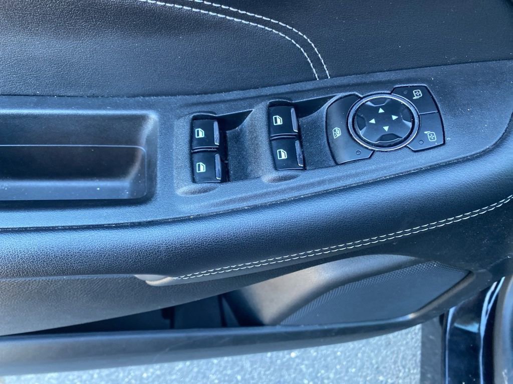 Used 2023 Ford Edge Titanium image 11